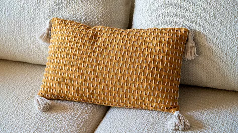 «Квартирный вопрос»: спальня-гостиная из «Тысячи и одной ночи» с TheFurny